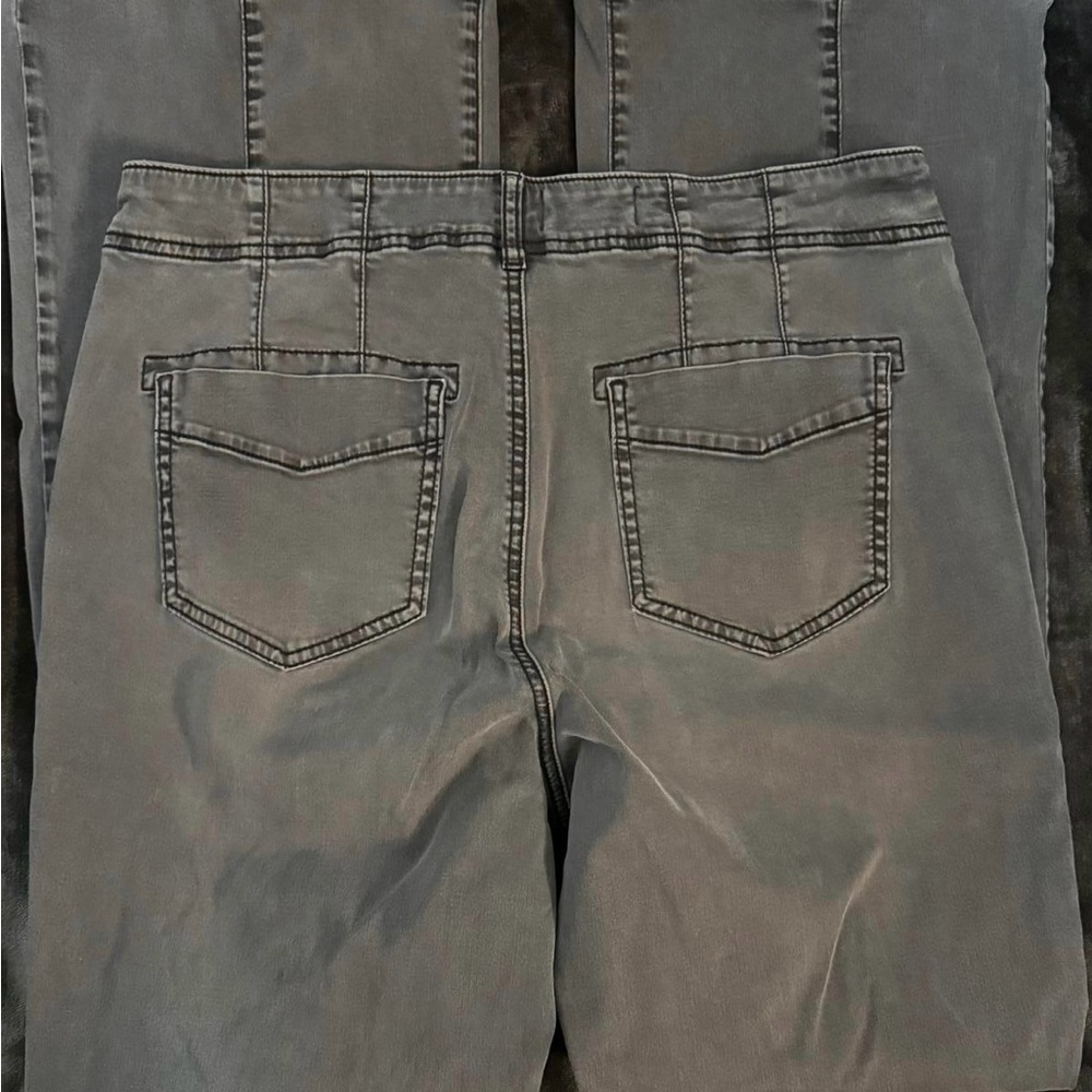 Women's Carpenter Pants by Pilcro - Size 29 - Picture 7 of 7